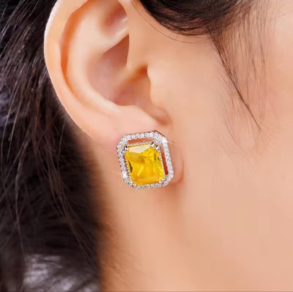 Yellow Gemstone Earrings - Picture 6 of 8